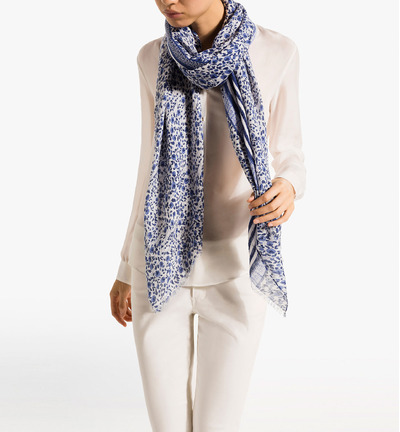 COTTON AND LINEN FOULARD WITH A SMALL FLORAL PRINT, MassimoDutti, 